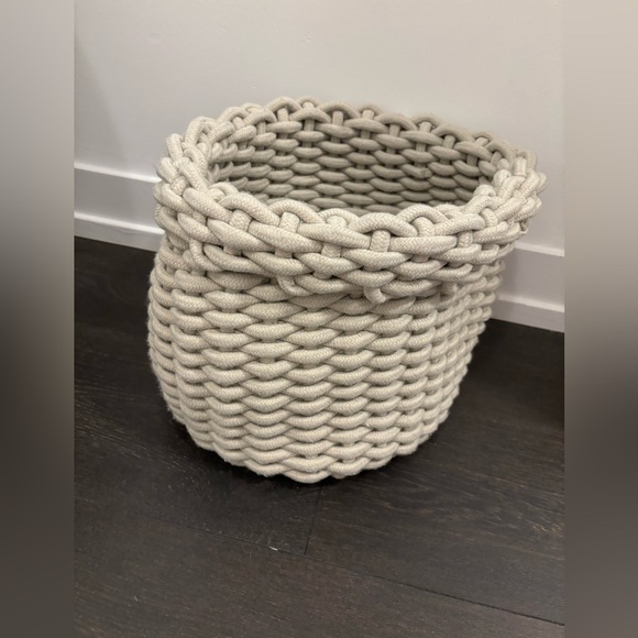 Indigo OUI Knitted basket - Picture 2 of 12